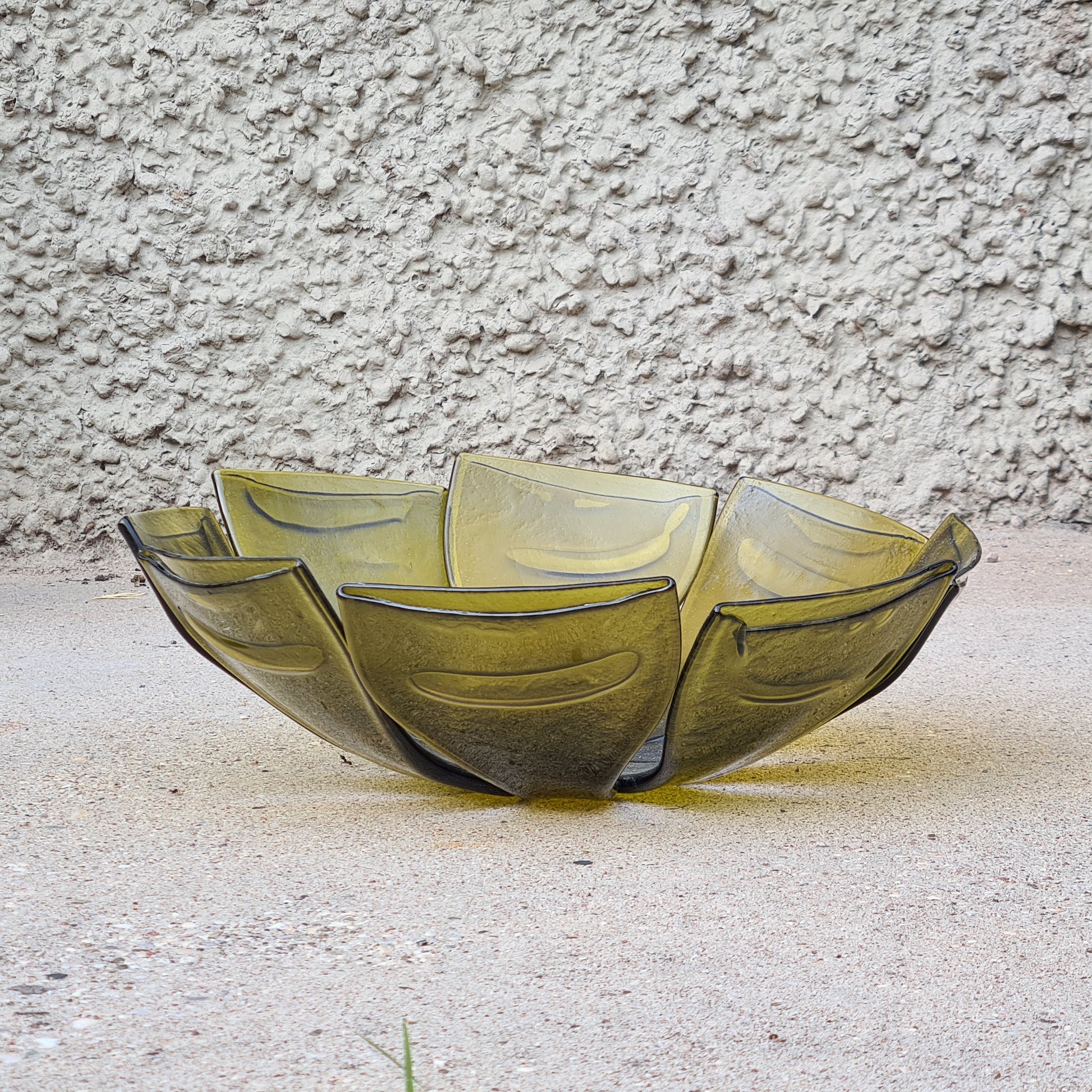 ciotola di design in vetro riciclato da bottiglie di vino - centro tavola - porta frutta - Marte21