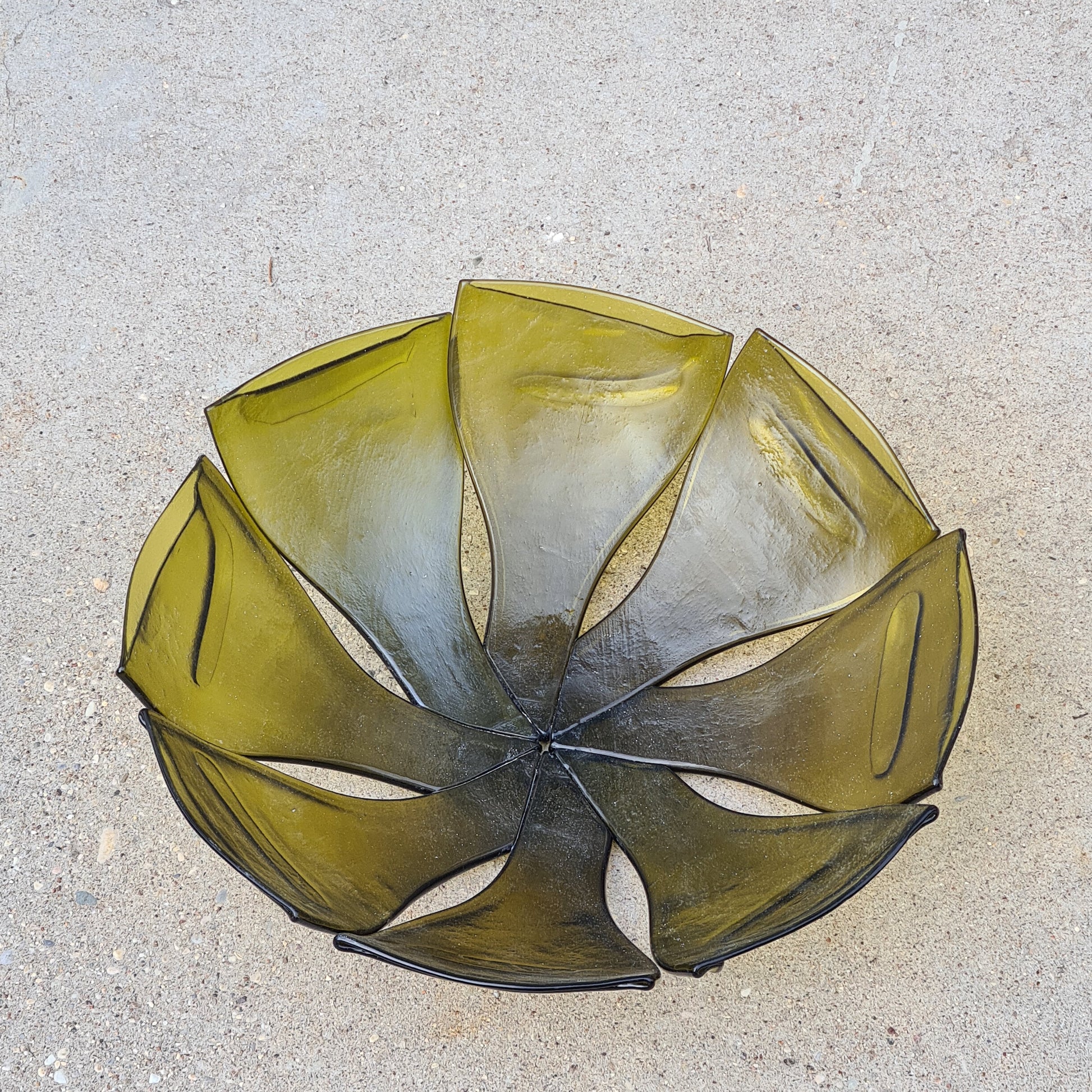 ciotola di design in vetro riciclato da bottiglie di vino - centro tavola - porta frutta - Marte21