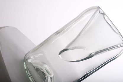 vaso monofiore in vetro di riciclo realizzata da bottiglia di vino - profumatore per ambiente