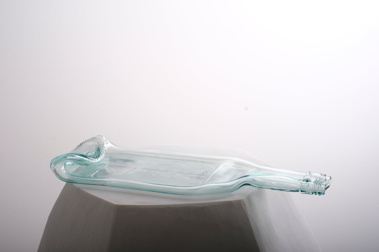 vassoio in vetro riciclato poggia mestolo svuotatasche di design